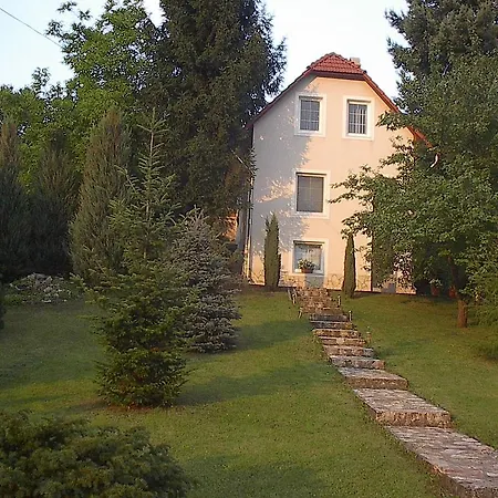 Holiday home Feher Hollo Vendeghaz